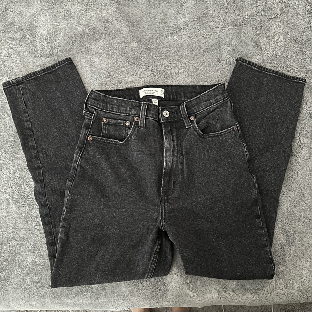 Abercrombie and Fitch The Ankle Straight Ultra High Rise Curve Love